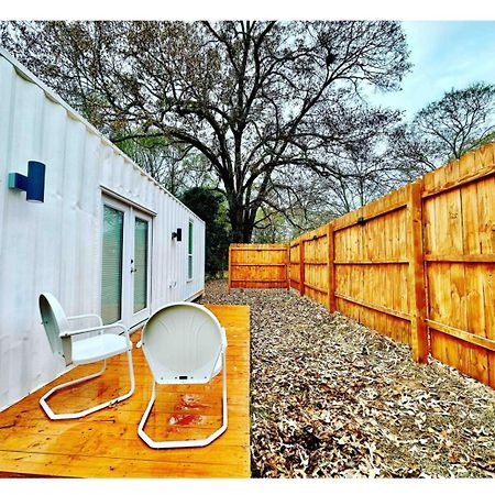 Nomehaus Shipping Container Studio Residential Neighborhood Athens Bagian luar foto