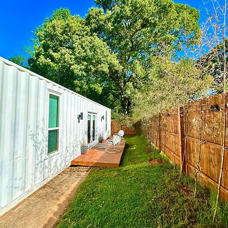 Nomehaus Shipping Container Studio Residential Neighborhood Athens Bagian luar foto